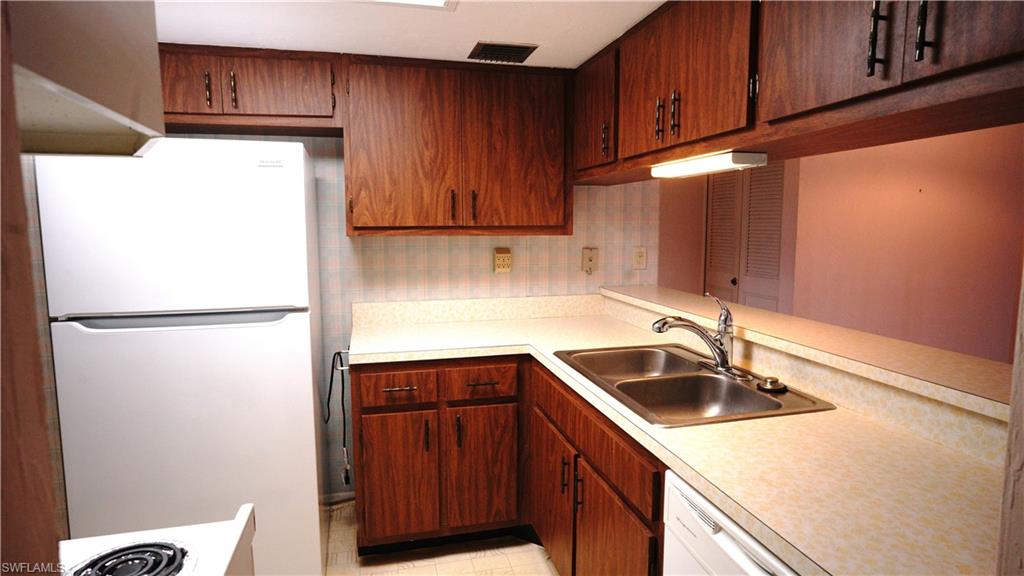 56 Greenbrier ST # 109 Unit: 2-109