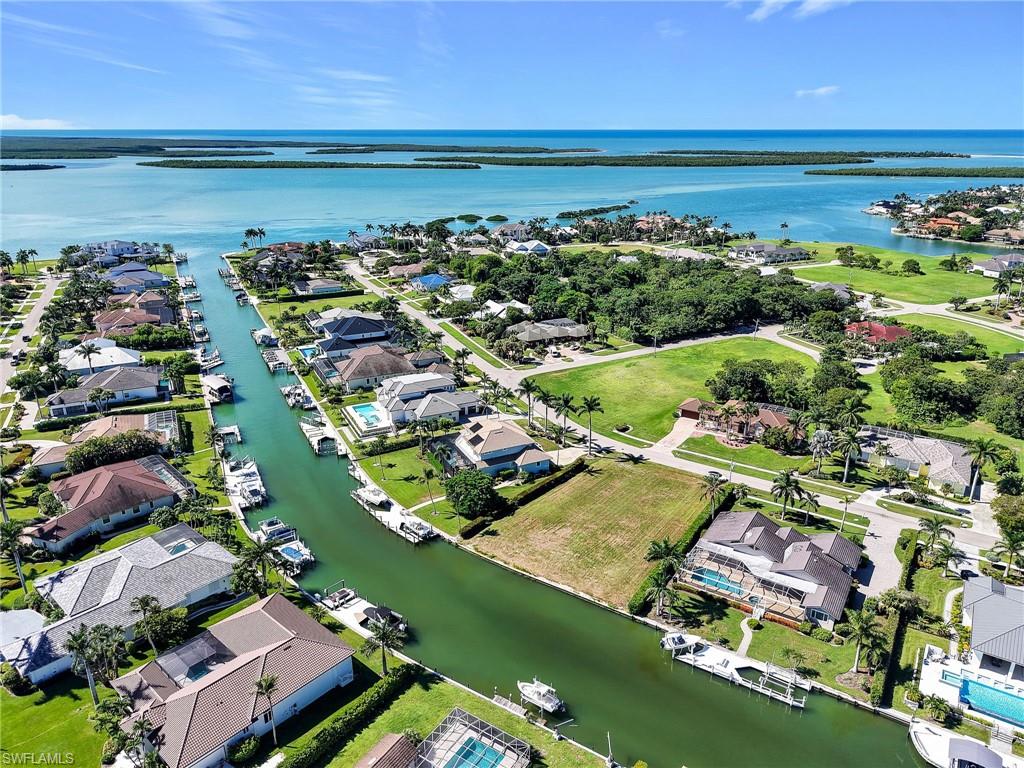 981 E Inlet DR