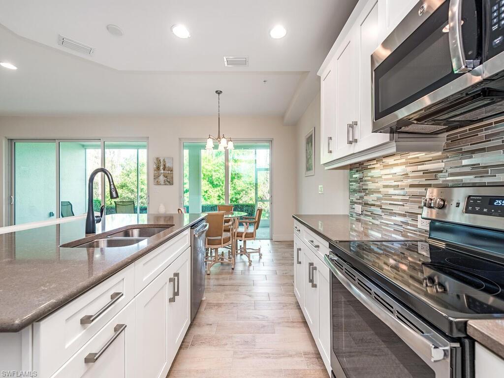 6981 Avalon CIR 1203