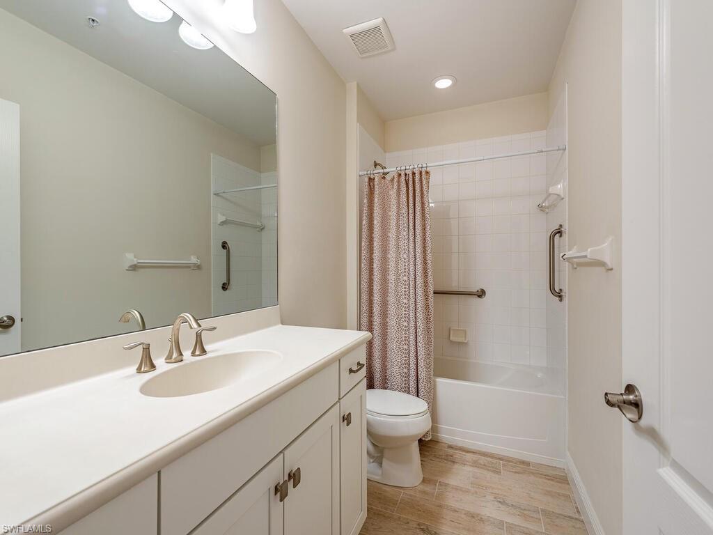 6981 Avalon CIR 1203