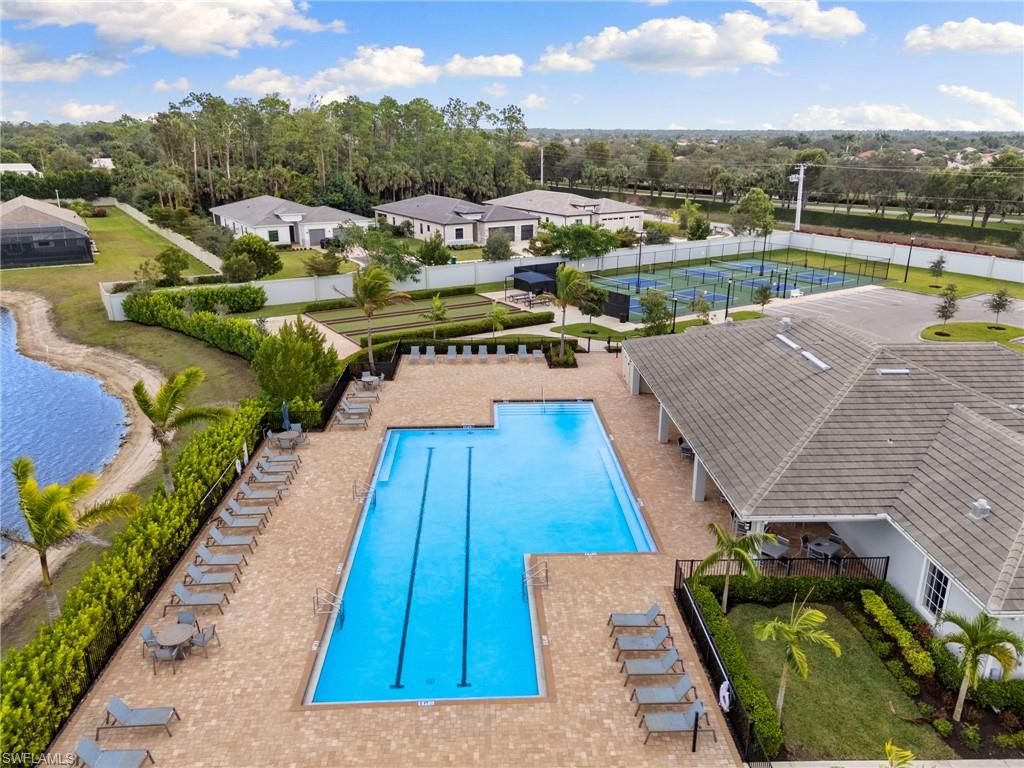 387 Grace Bay LN