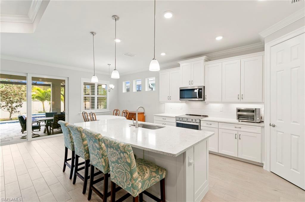 387 Grace Bay LN