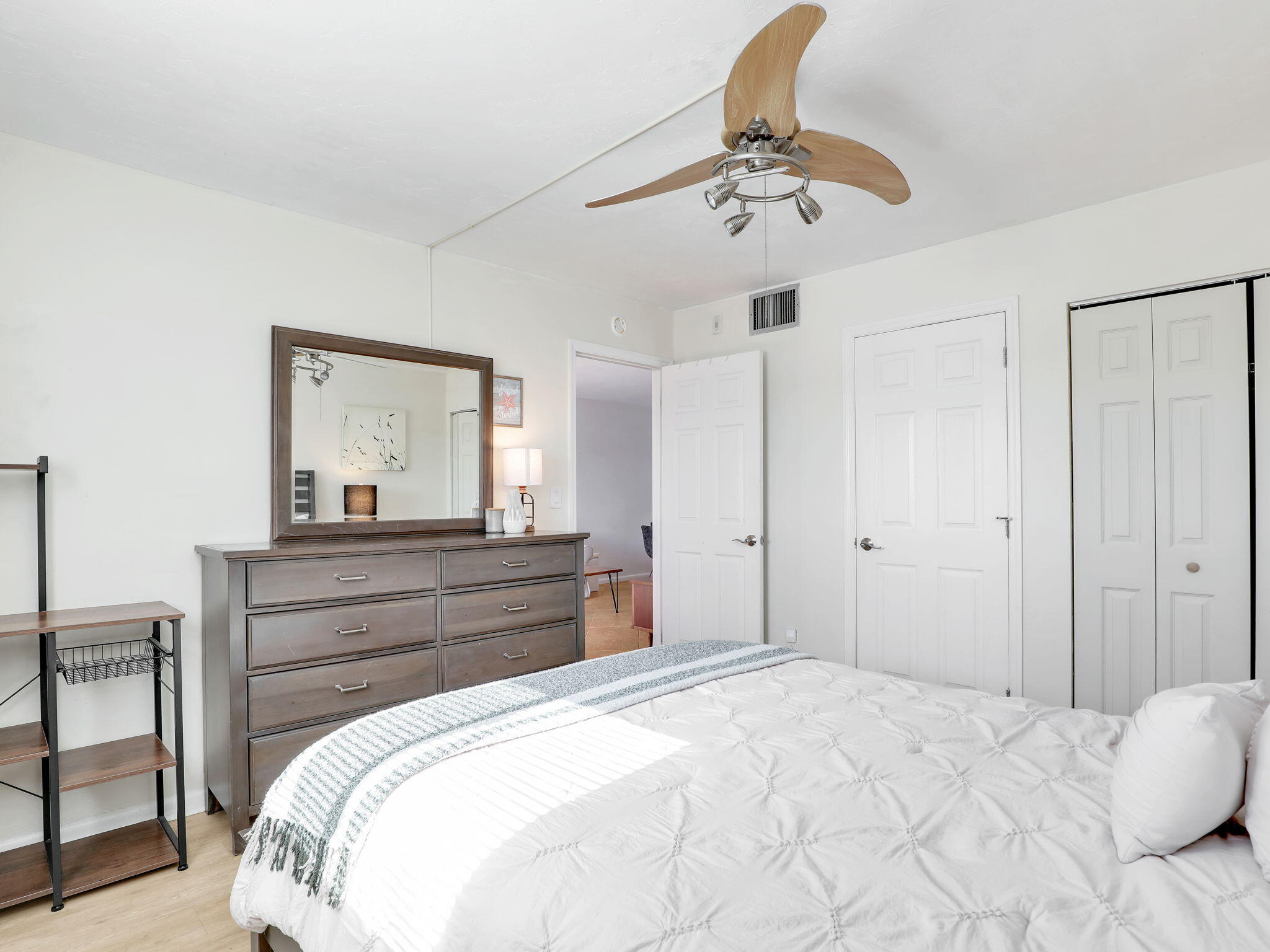 1004 MANATEE ROAD, H202