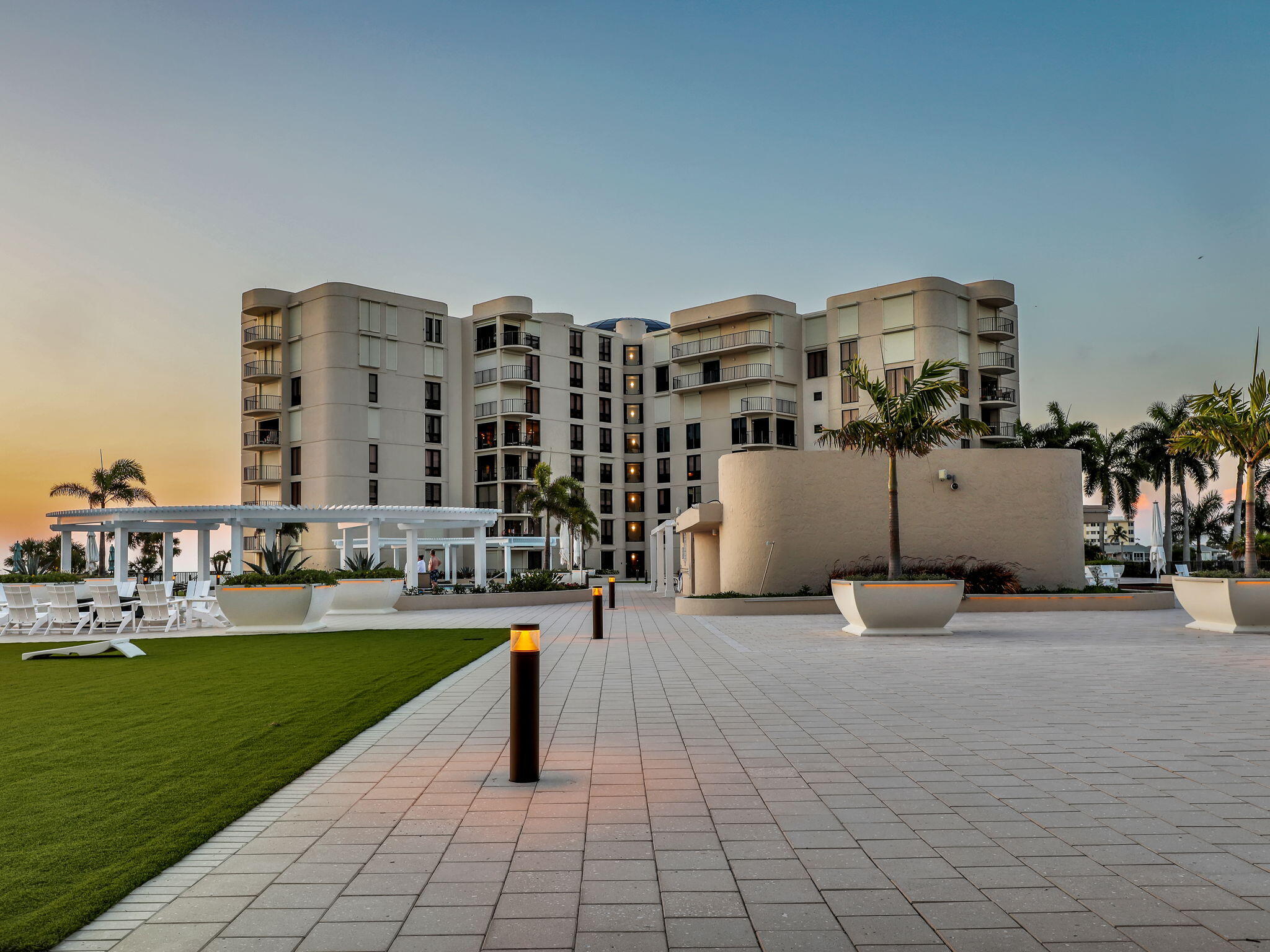 3215 GULF SHORE BOULEVARD N, 504N