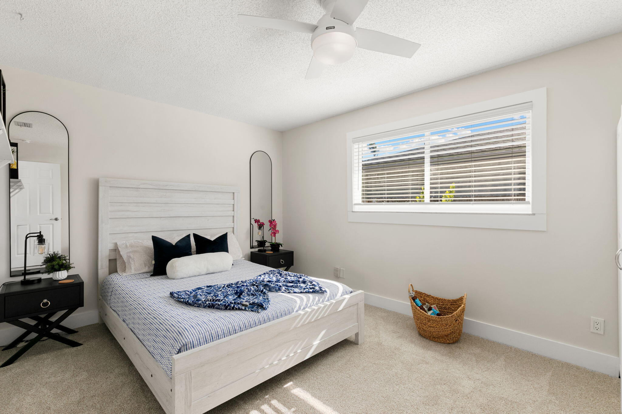 321 COLUMBUS WAY