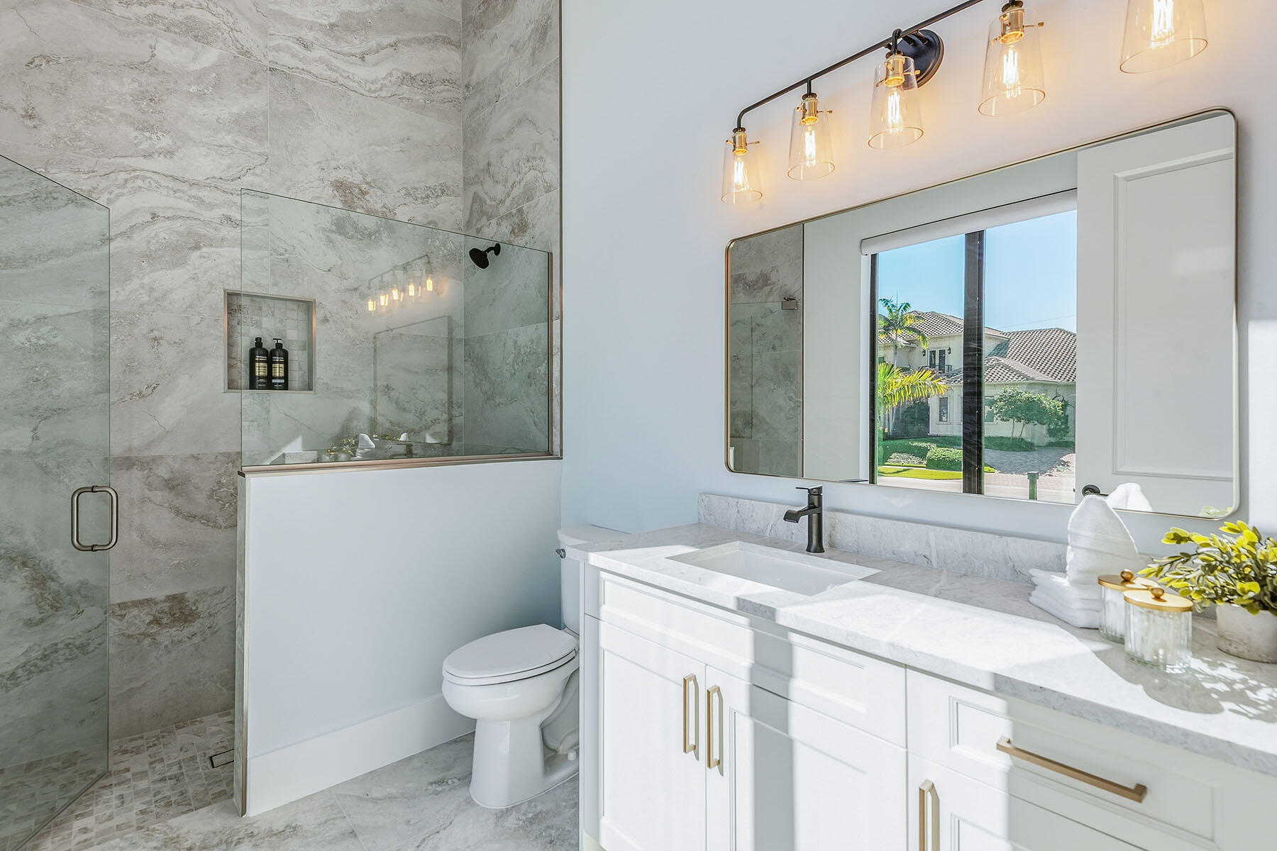 840 S HEATHWOOD DRIVE