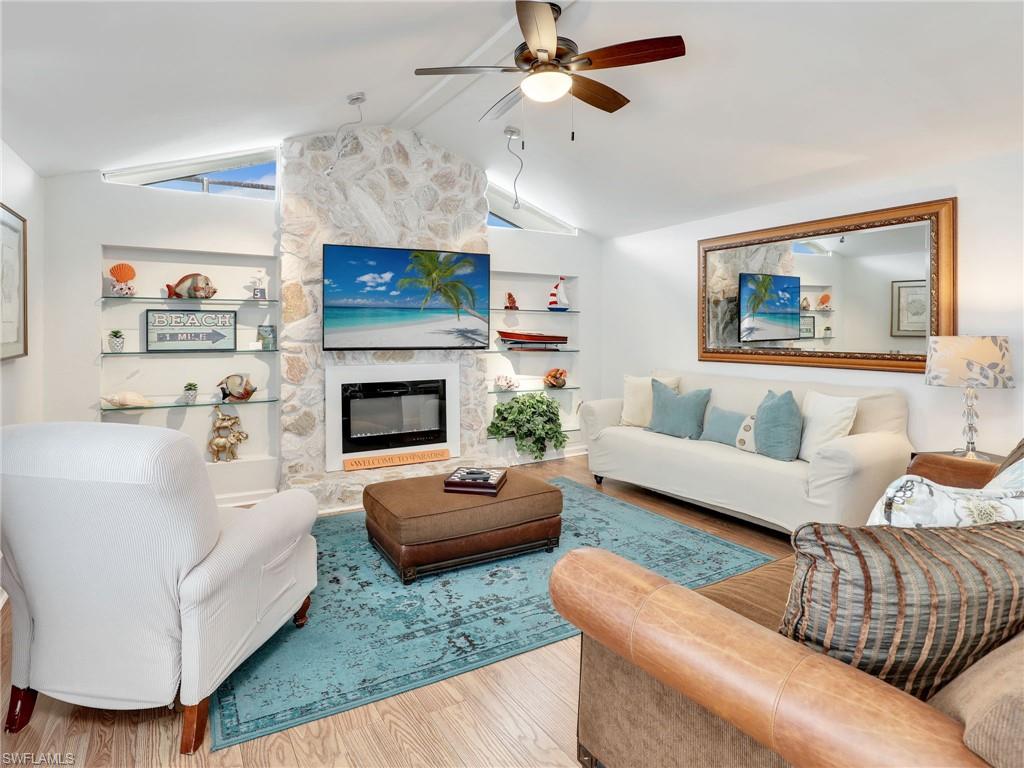 955 Iris CT