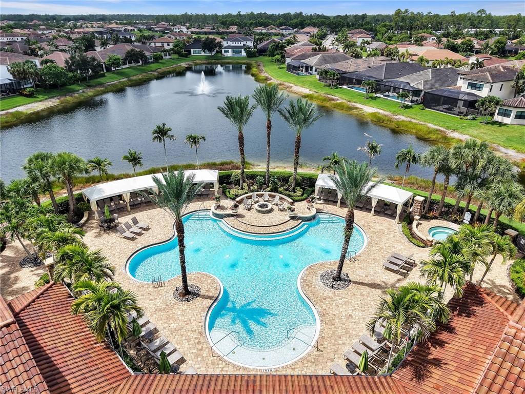 9157 Glenforest DR