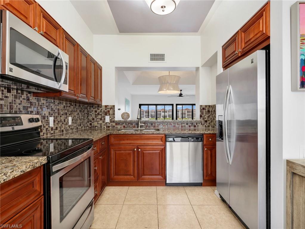531 La Peninsula BLVD 531