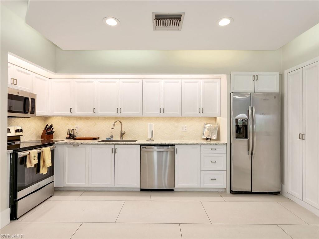 531 La Peninsula BLVD 531