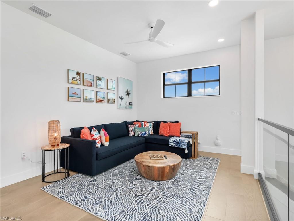 1813 Menorca CT