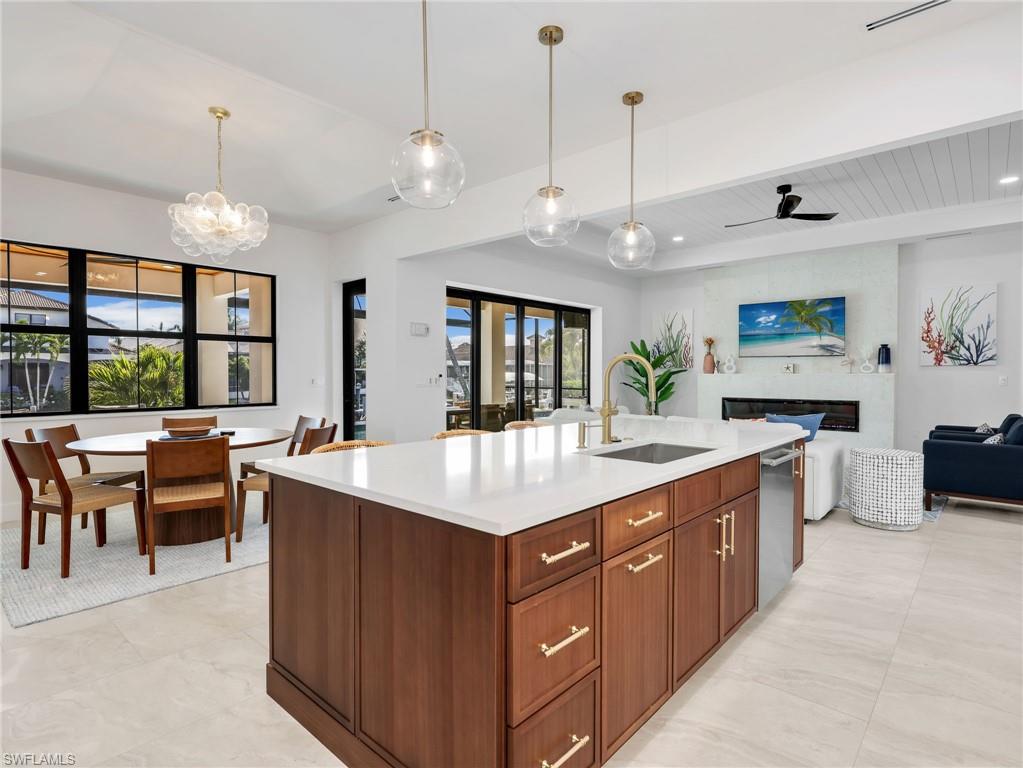 1813 Menorca CT