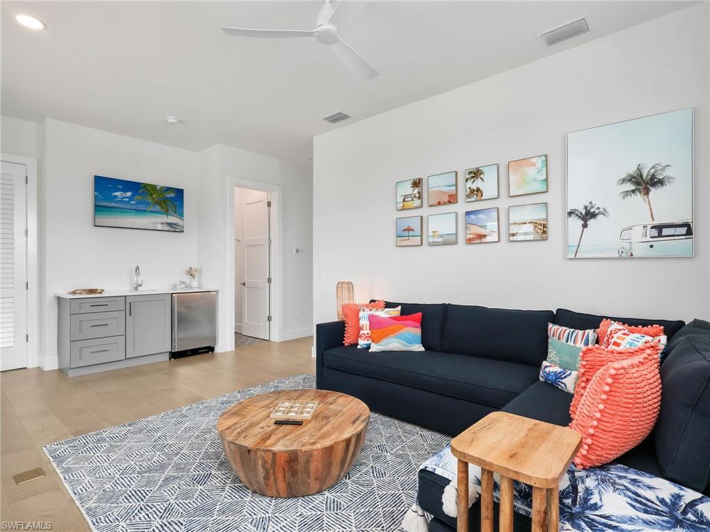 1813 Menorca CT