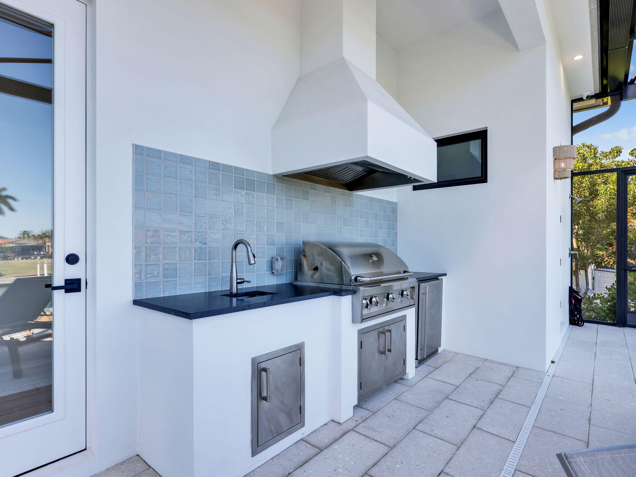 1749 WAVECREST COURT