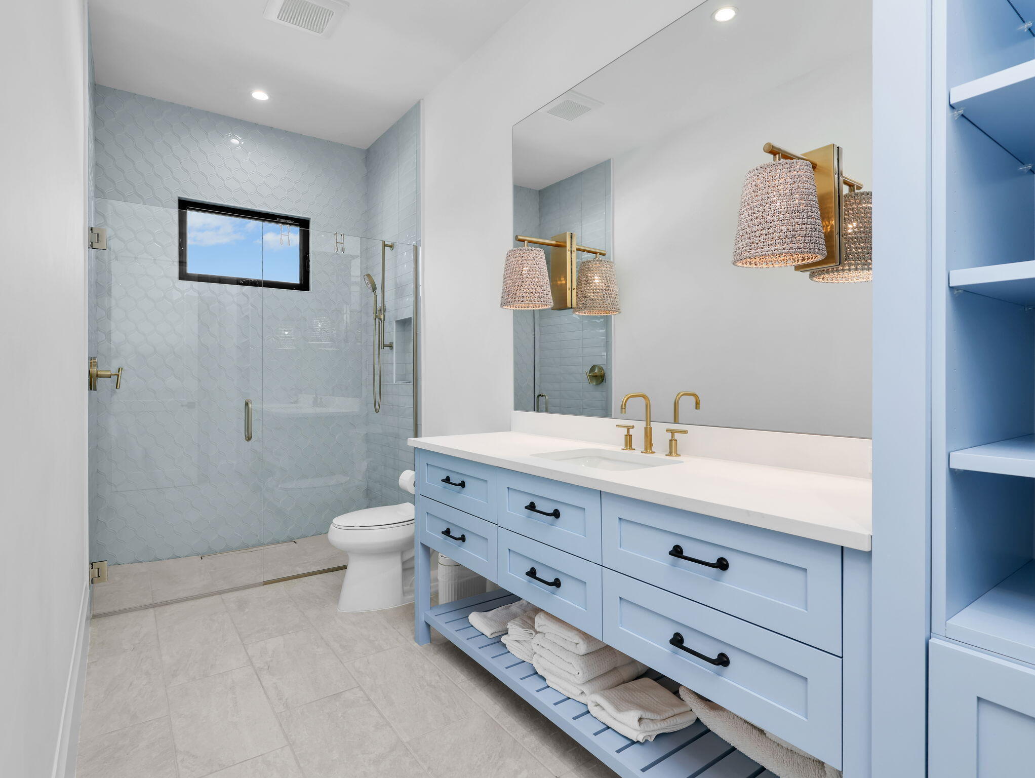 1749 WAVECREST COURT