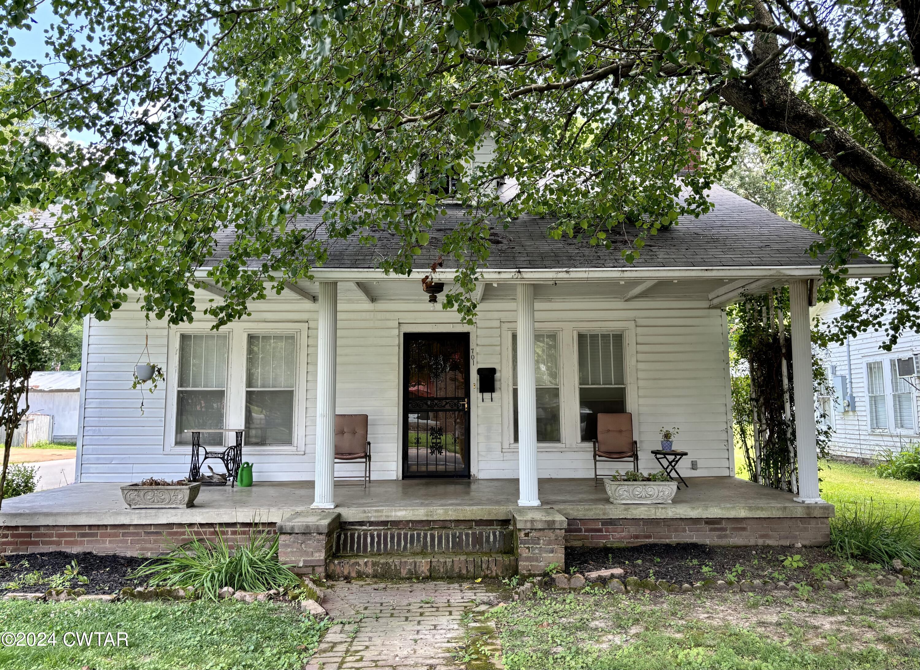 701 S College Street
