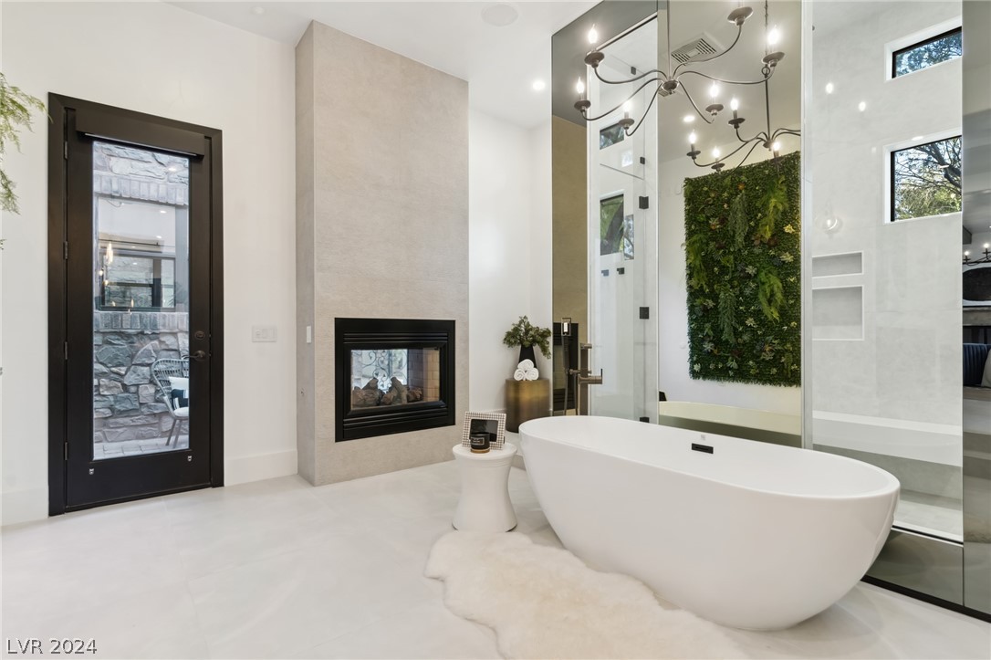16 Paradise Valley Court