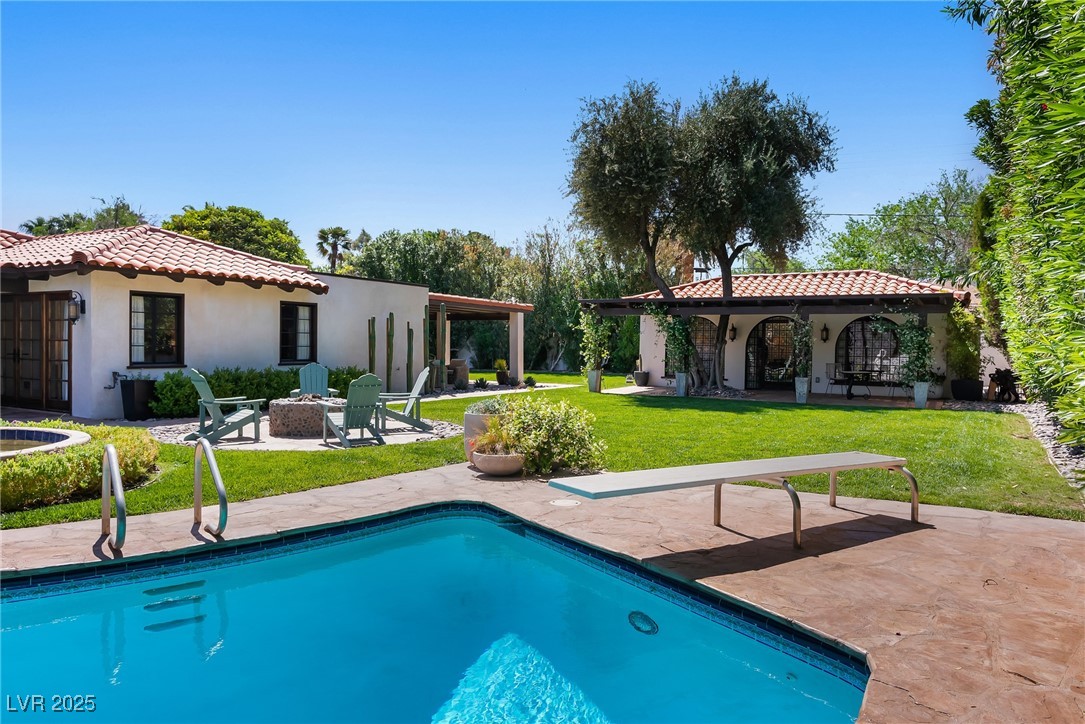 1450 Rancho Circle