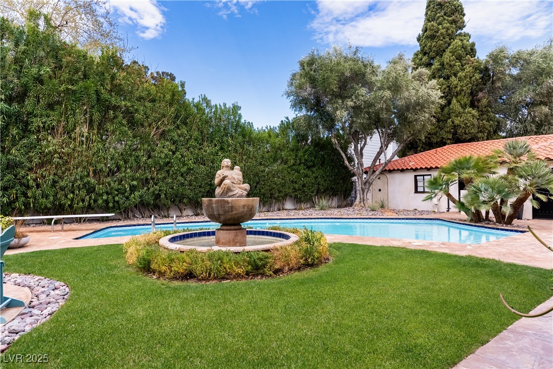 1450 Rancho Circle
