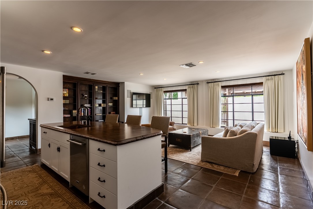 1450 Rancho Circle