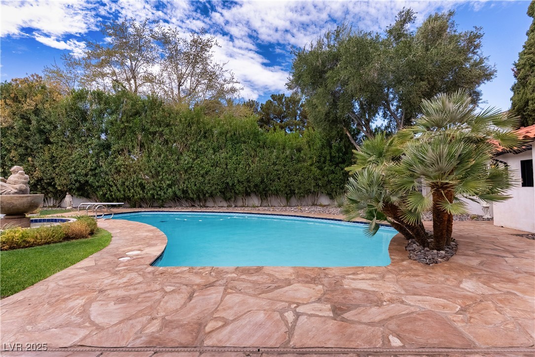 1450 Rancho Circle