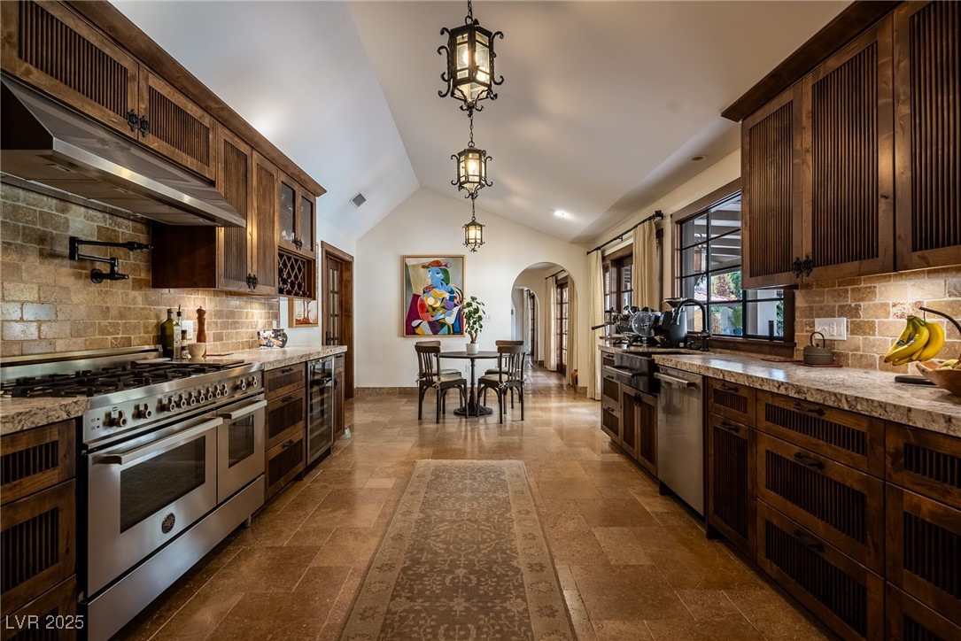 1450 Rancho Circle