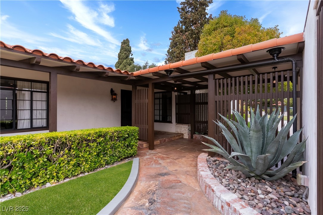 1450 Rancho Circle