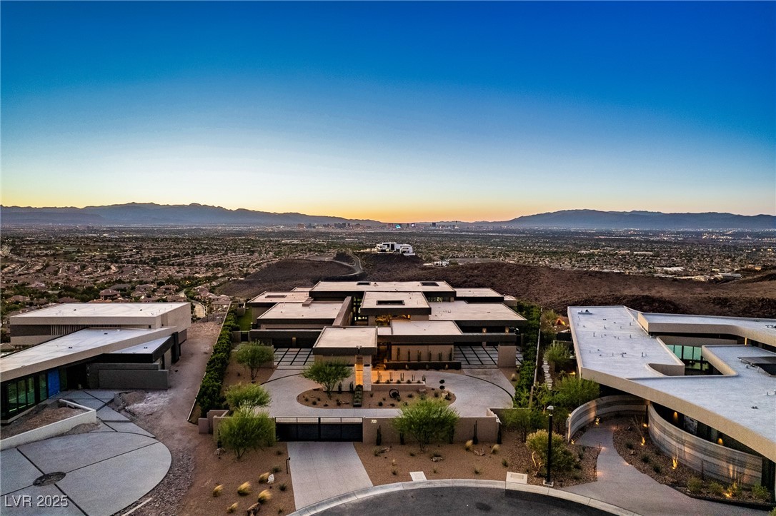720 Dragon Peak Drive