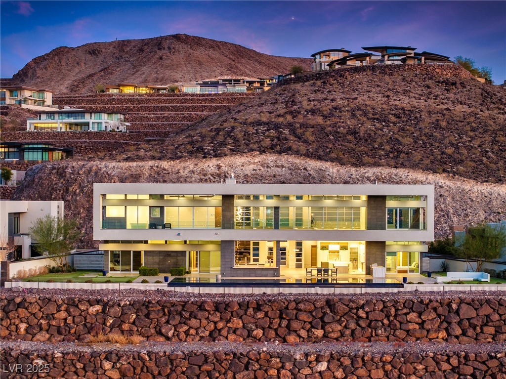 5 Rockstream Drive