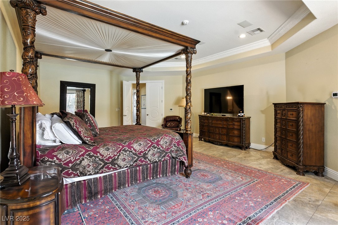 368 East Torino Avenue