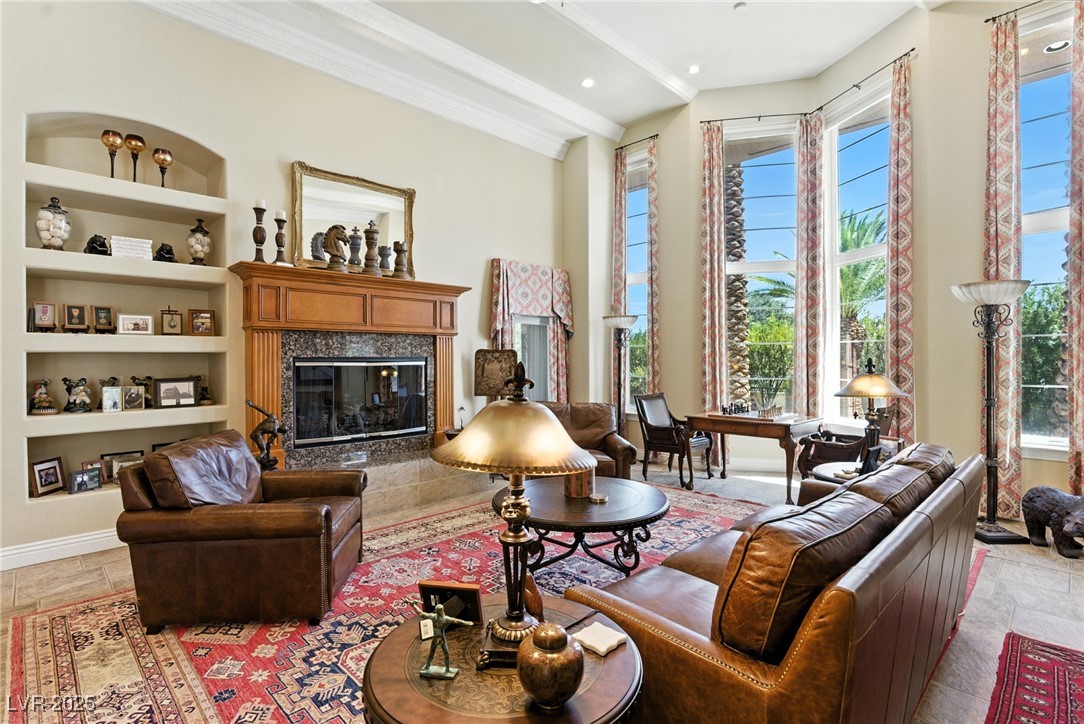 368 East Torino Avenue