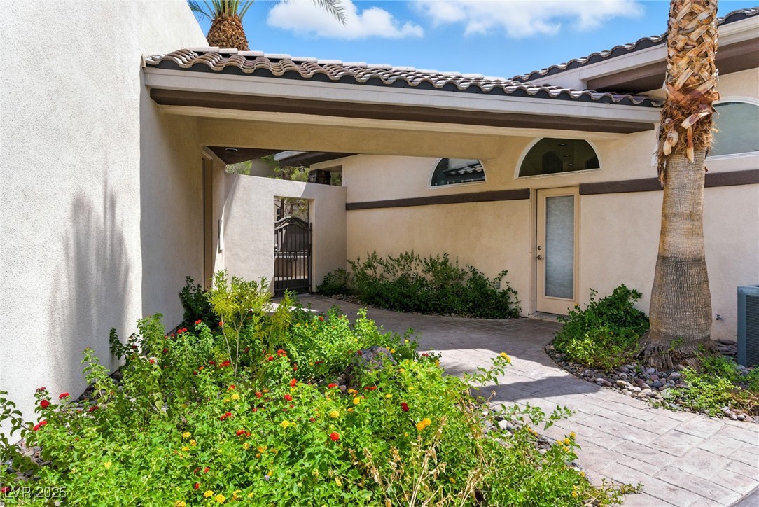 368 East Torino Avenue