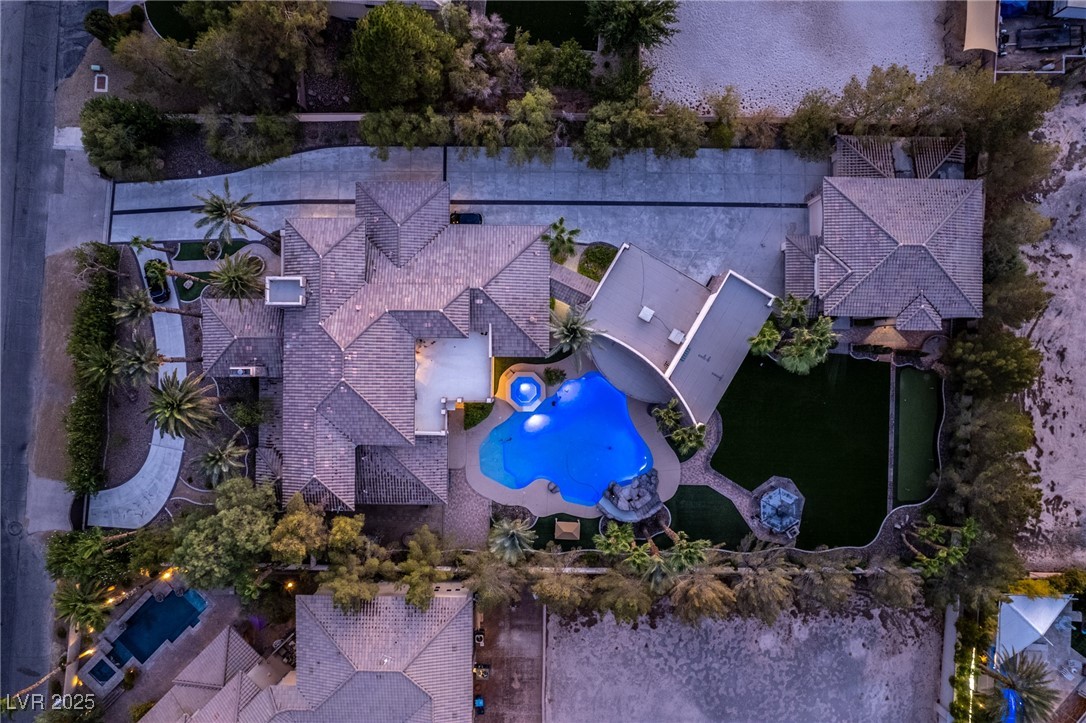 368 East Torino Avenue