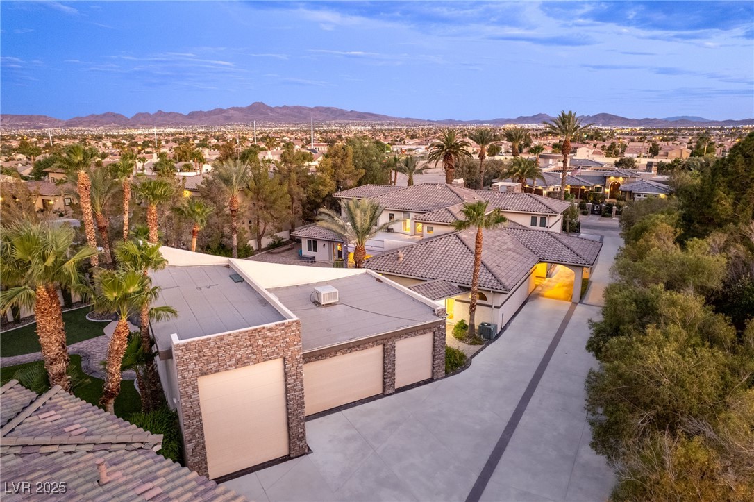 368 East Torino Avenue