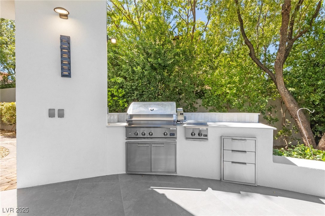 1109 Pine Island Court