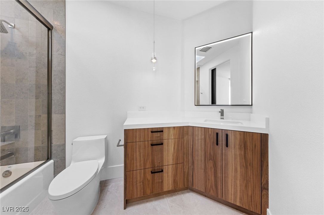 1109 Pine Island Court
