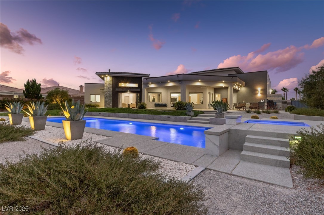 4050 North Tomsik Street