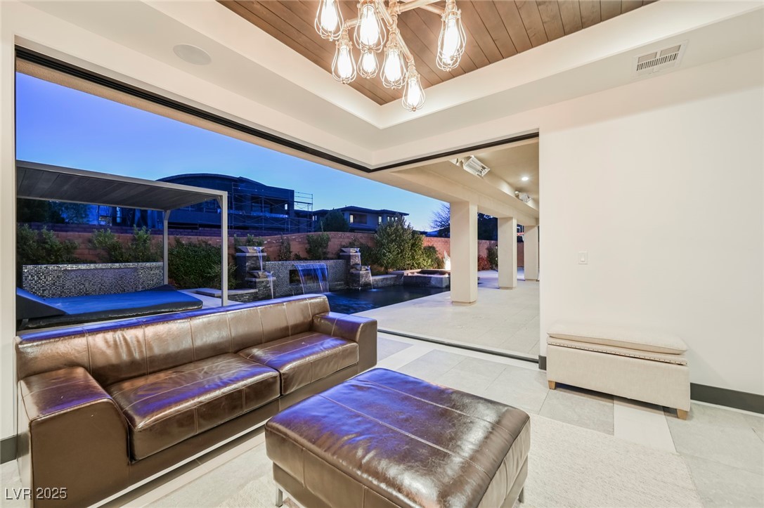 94 Glade Hollow Drive