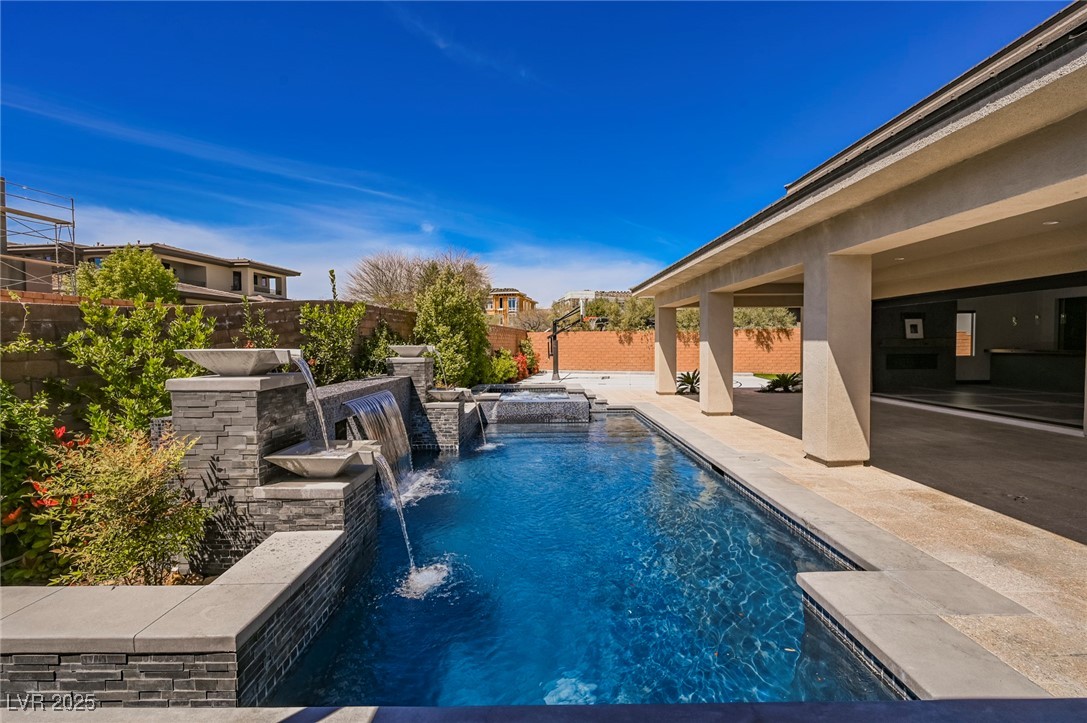 94 Glade Hollow Drive