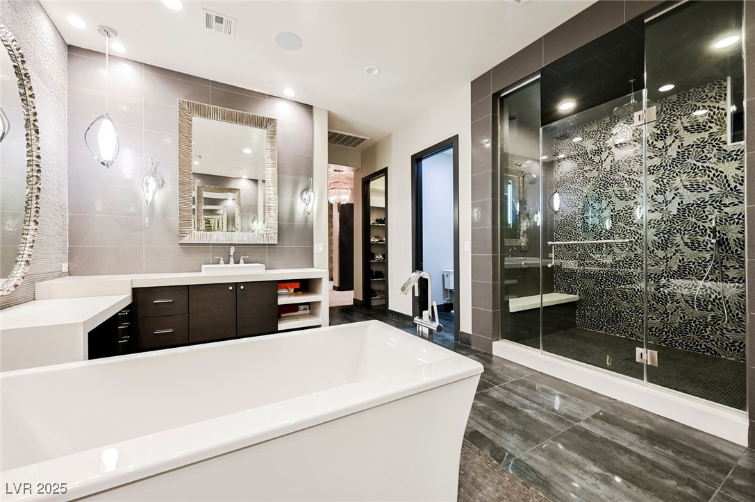 94 Glade Hollow Drive