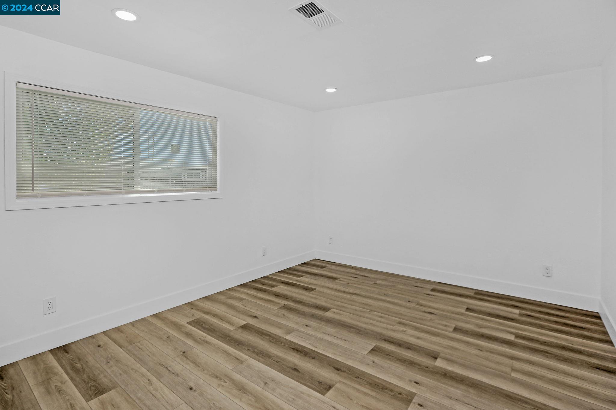 260 Patricia Ave