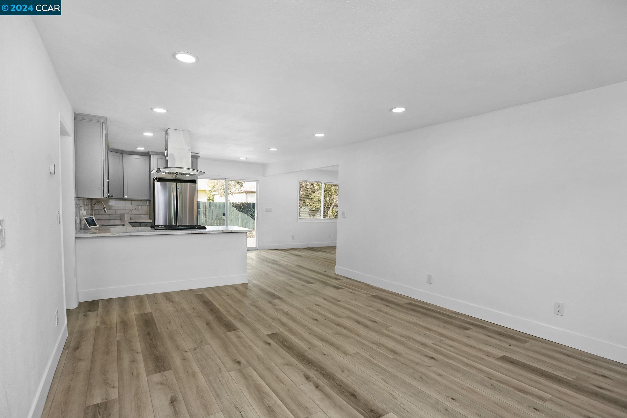 260 Patricia Ave