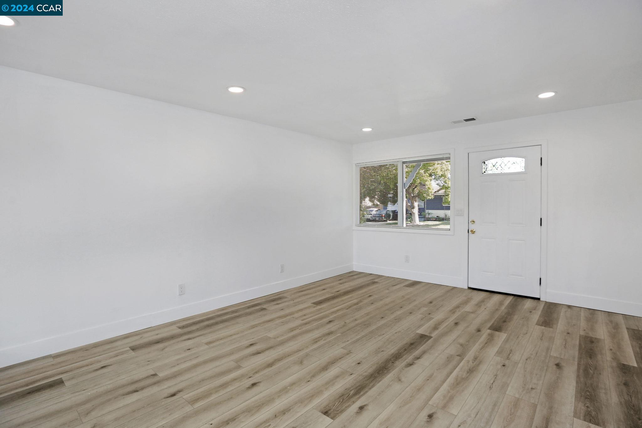 260 Patricia Ave