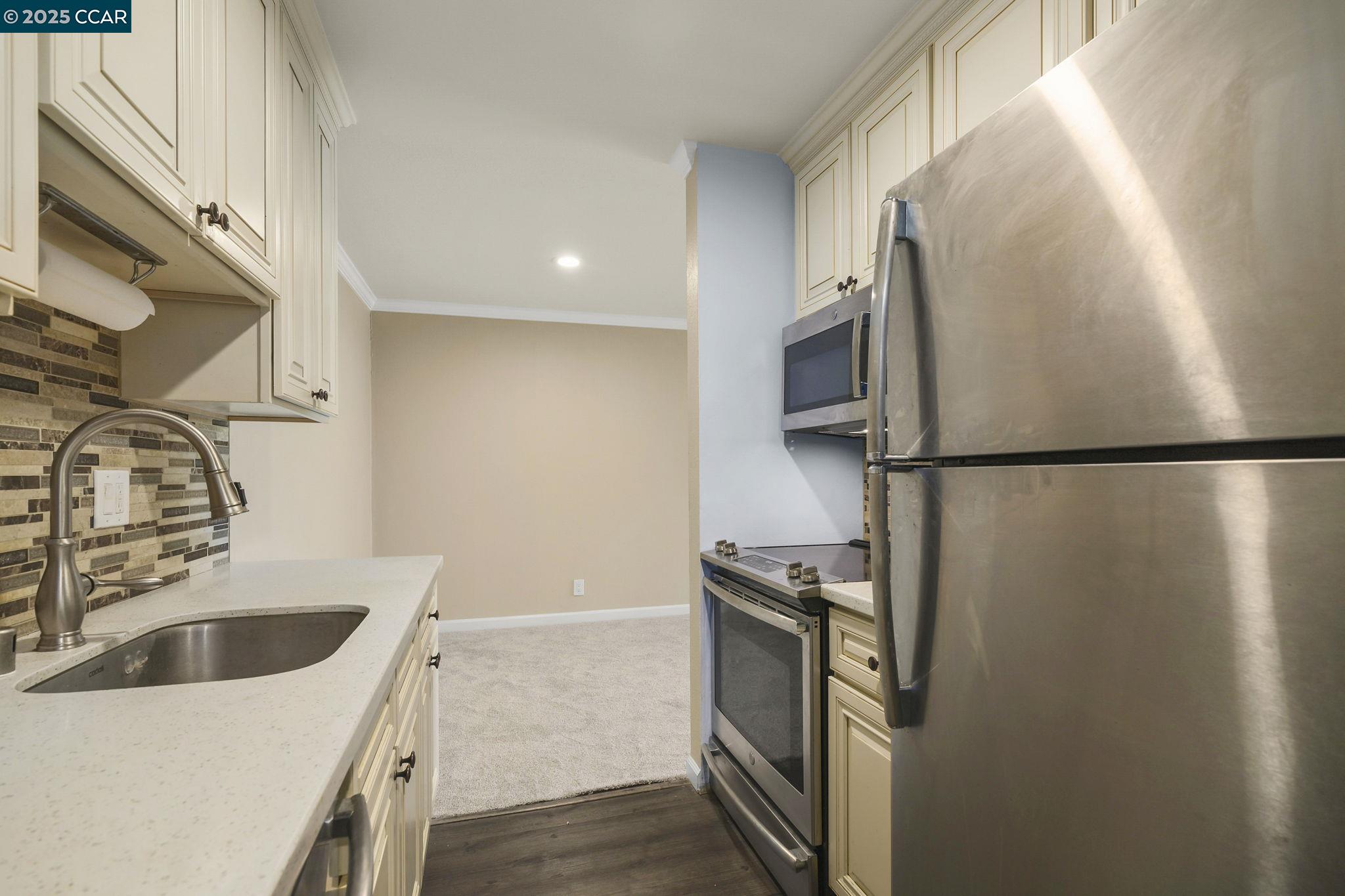 4081 Clayton Rd # 328