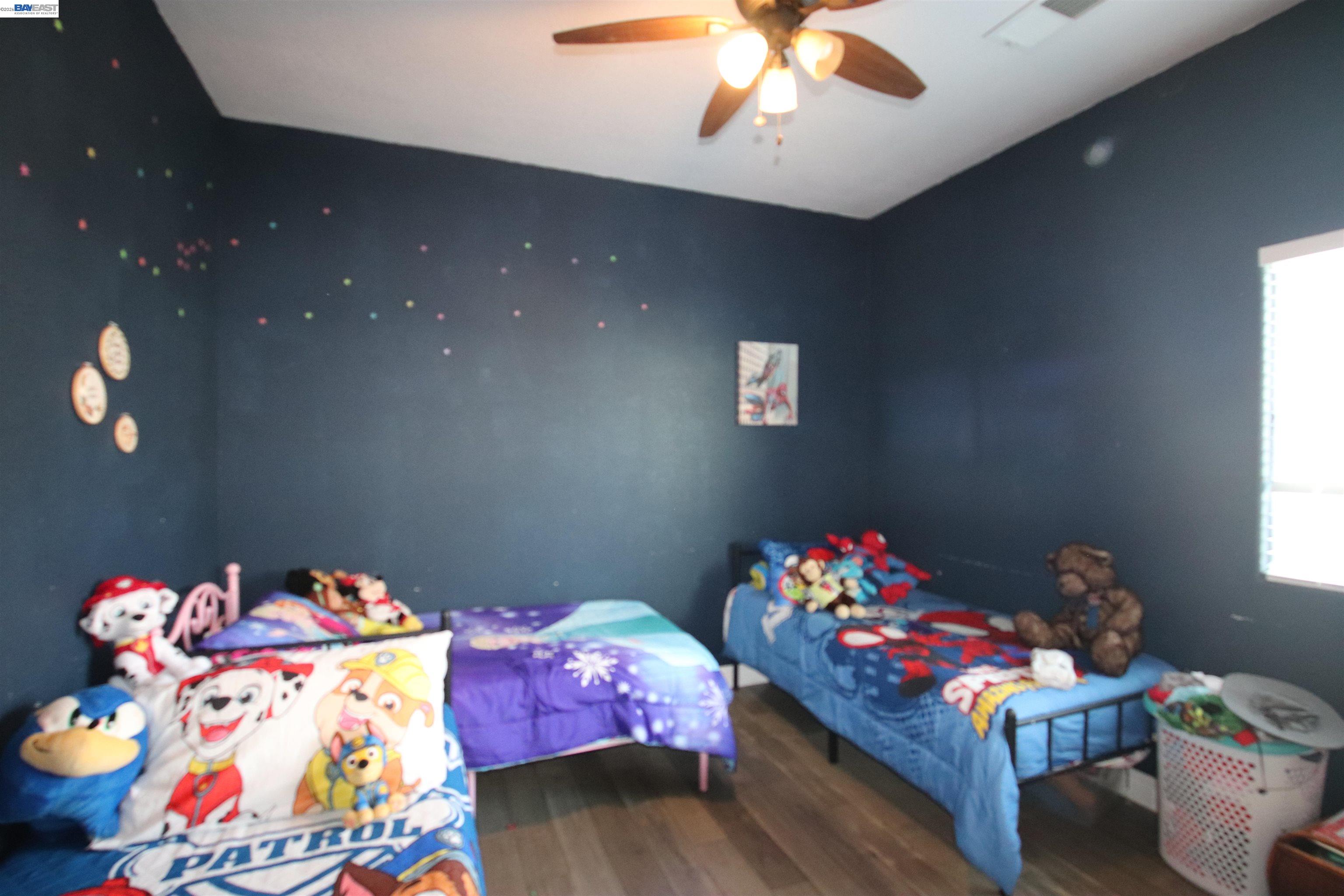 2511 S Laurel