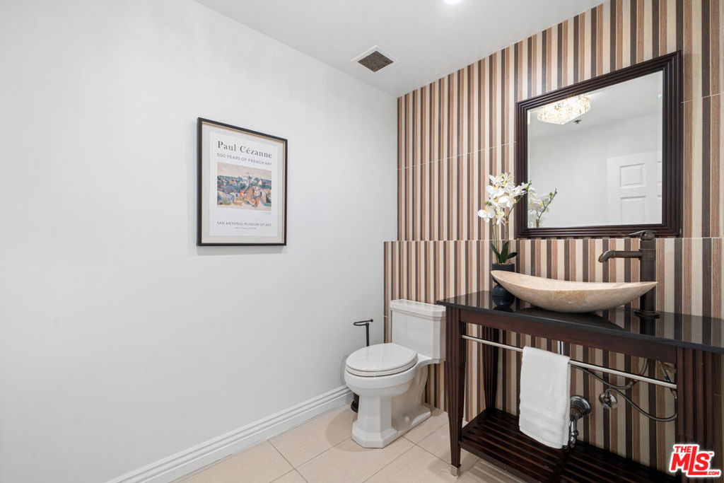 10724 Wilshire Blvd 905