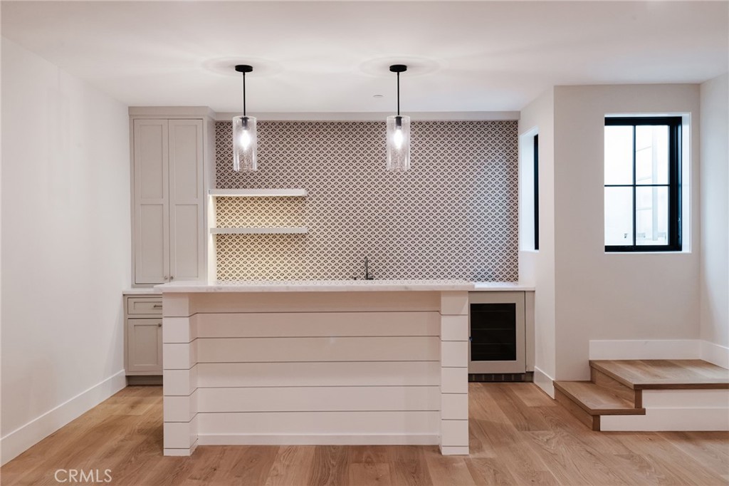 1805 N Poinsettia Ave