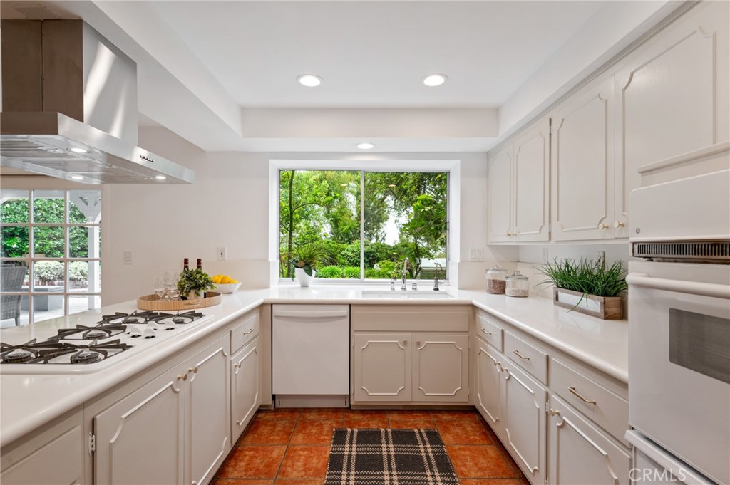 4947 Blackhorse Road