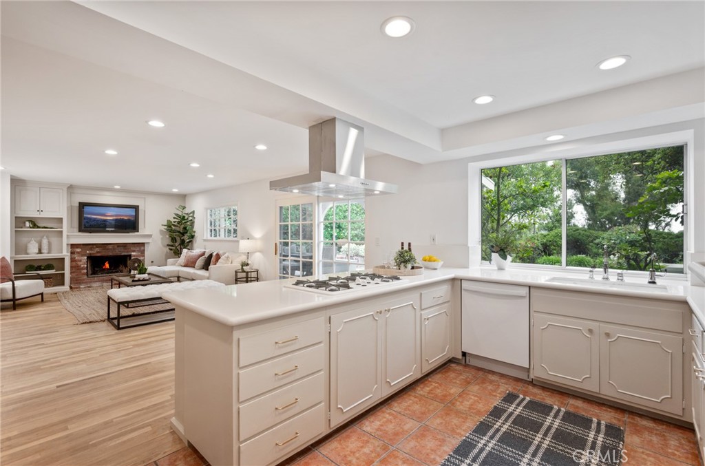 4947 Blackhorse Road