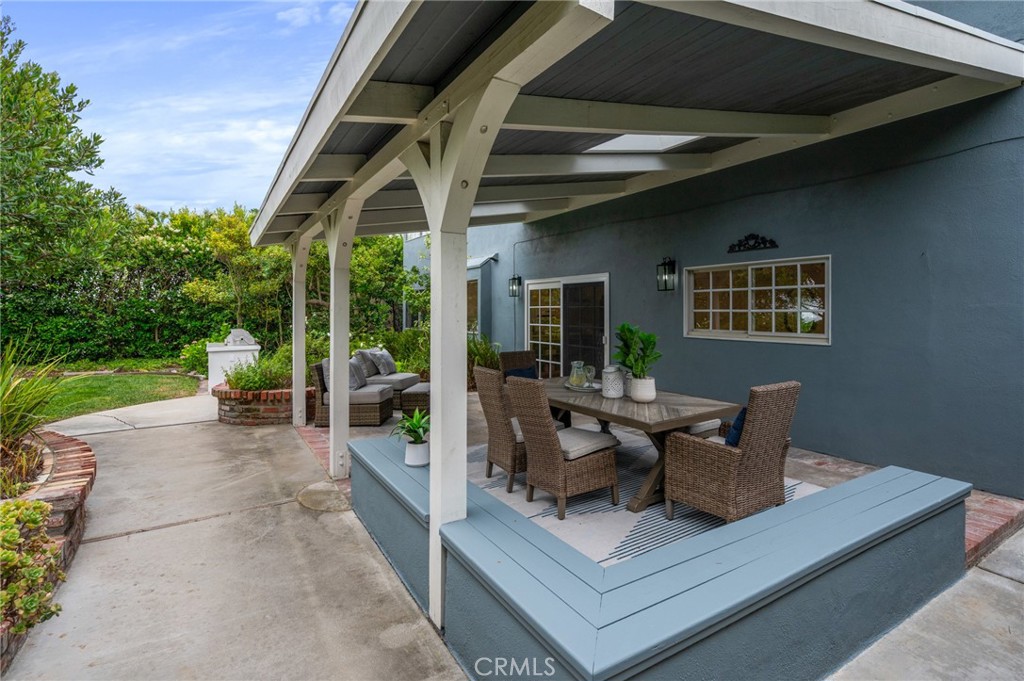 4947 Blackhorse Road